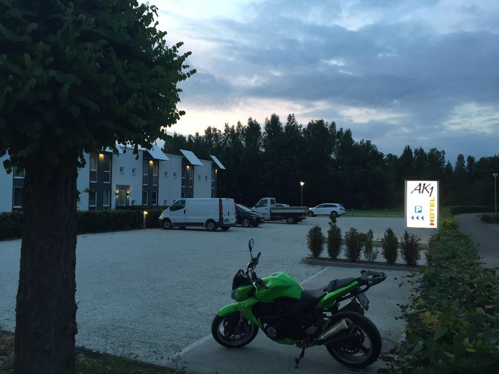 Ak 1 Hotel Ducherow Eksteriør bilde