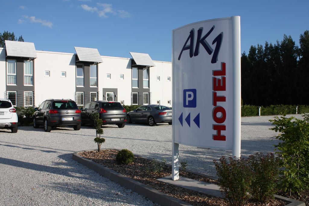 Ak 1 Hotel Ducherow Eksteriør bilde