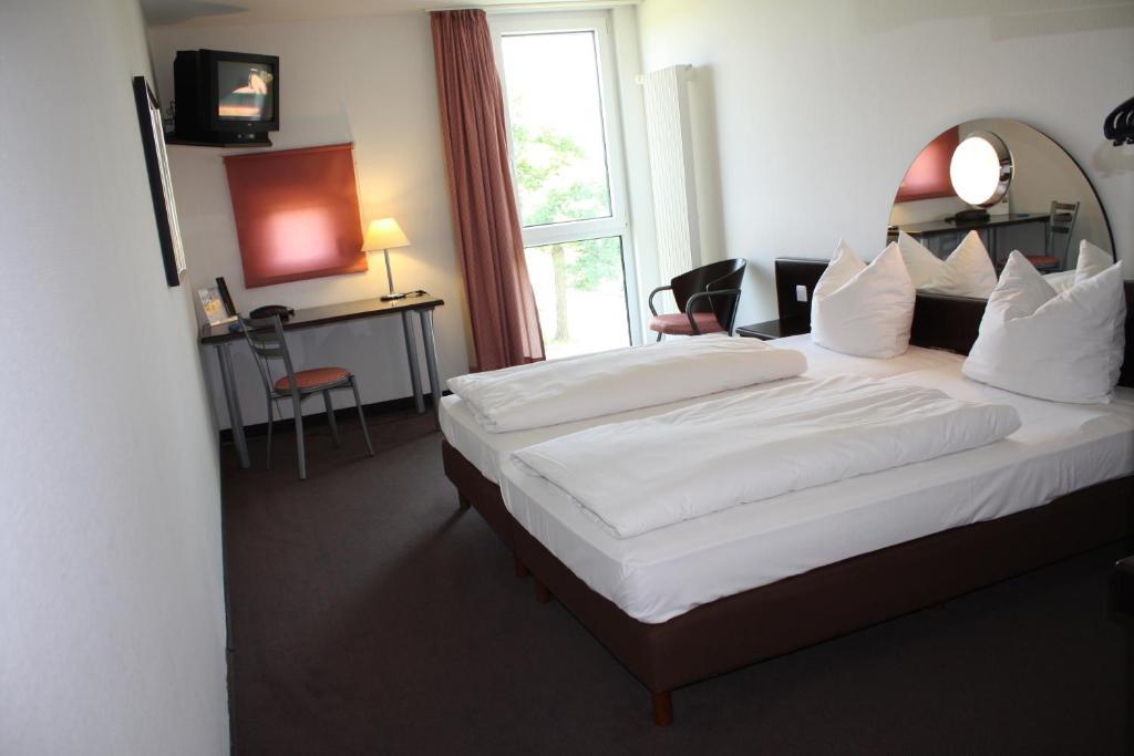 Ak 1 Hotel Ducherow Eksteriør bilde